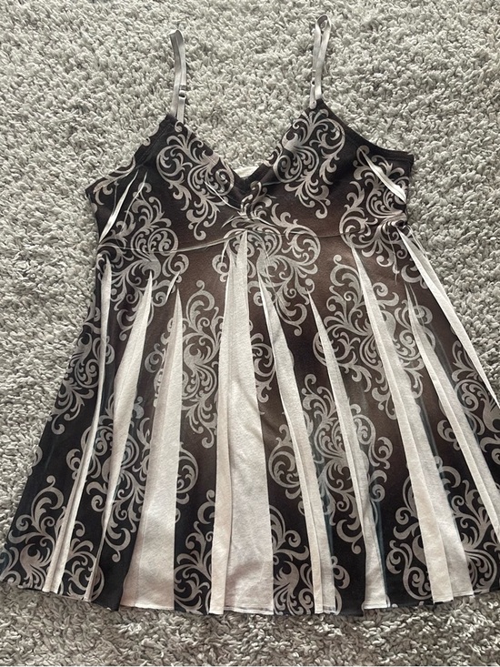 Mudd Tops - Vintage Mudd Black and White Babydoll Top